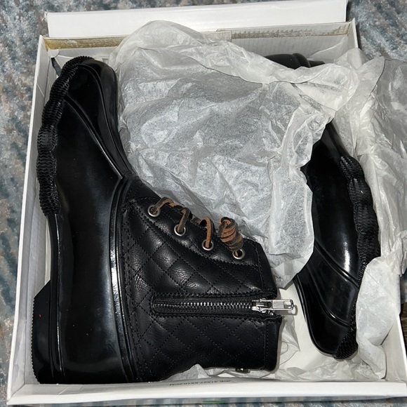 Steve Madden Tillis Black Rain Boots - Picture 4 of 5
